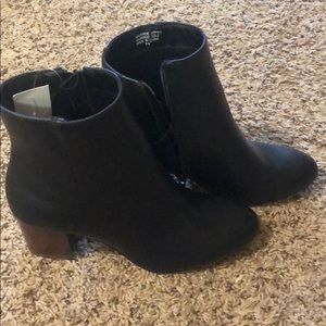 Ann Taylor Loft Black Booties